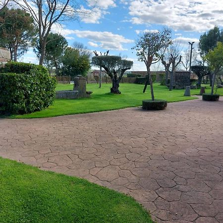 Вилла Complejo Rural La Badia Лусильос Экстерьер фото